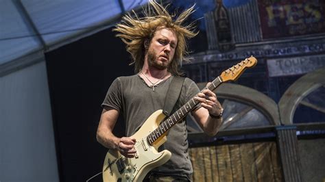 current blues guitarists