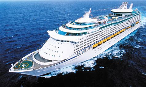 current position of voyager of the seas