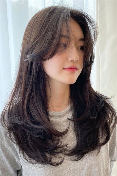 This Curtain Bangs Shoulder Length Hair Korean With Simple Style