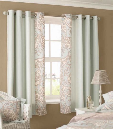 Curtains in small bedroom