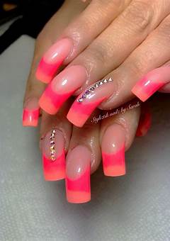 Curved Square Acrylic Nails: The Latest Trend In Nail Fashion