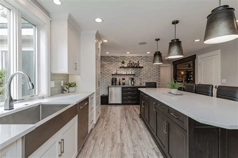 Custom Kitchen Cabinets Uk