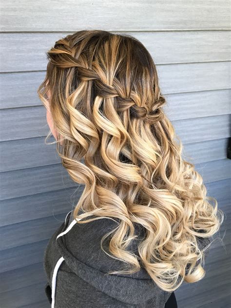 Cute Prom Hairstyles For 2023