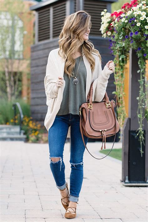 A Cute, Casual Fall Date Outfit to Keep You Comfortable Casual fall