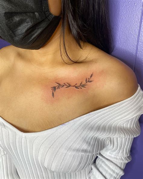 Cute Collarbone Tattoos