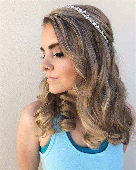  79 Popular Cute Prom Hairstyles For Medium Length Hair Trend This Years