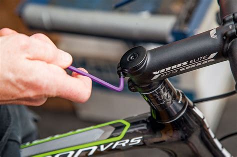 Cycle Handlebar Height Adjustment