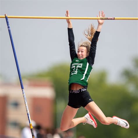 D3 Pole Vault