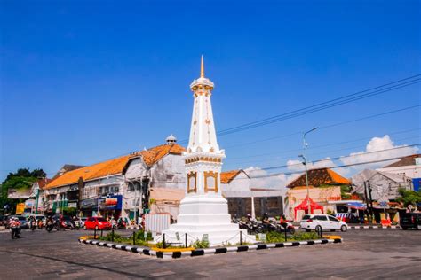 daerah istimewa Yogyakarta merupakan pemekaran dari provinsi