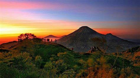 daftar gunung di jawa tengah