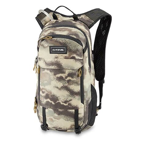 Dakine Syncline Hydration Pack