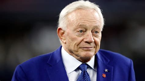 dallas cowboys owner jerry jones