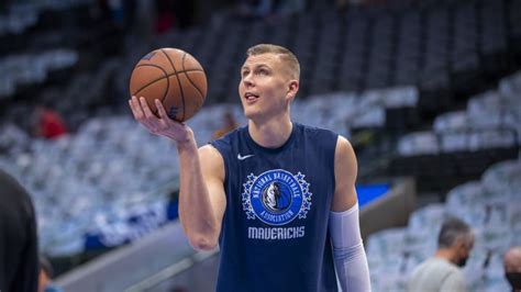 dallas mavericks porzingis new role