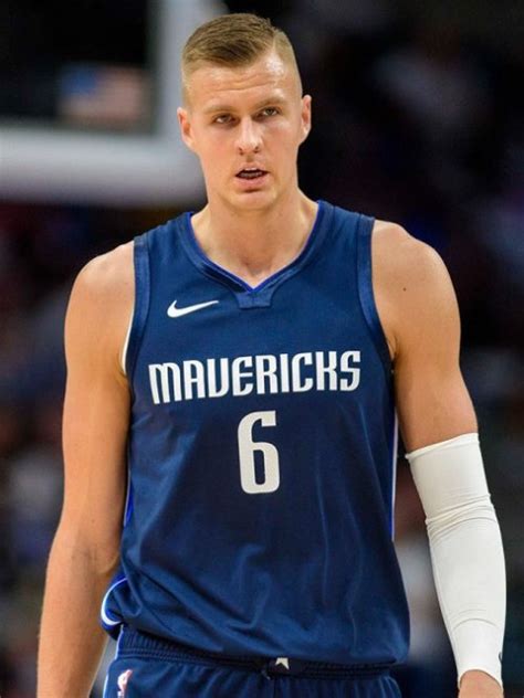 dallas mavericks porzingis new shoes