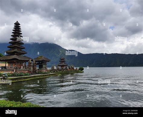 Danau Beratan