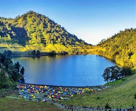 danau di gunung semeru