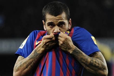 dani alves wage