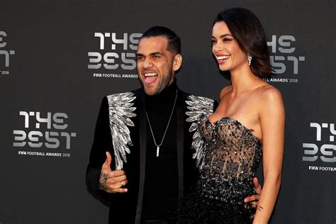 dani alves y su mujer