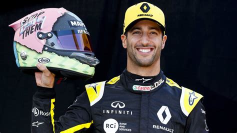 daniel ricciardo helmet design hat