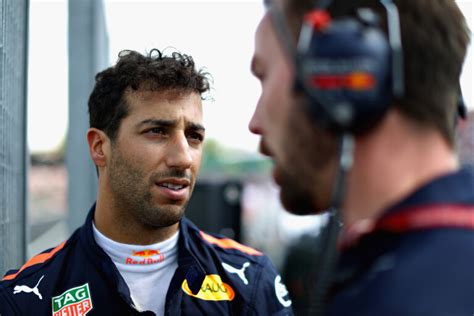 daniel ricciardo leaves red bull