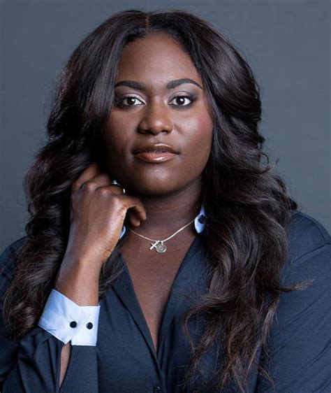 danielle brooks(00)