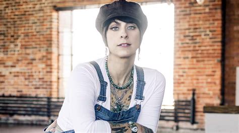 danielle colby american pickers arrested