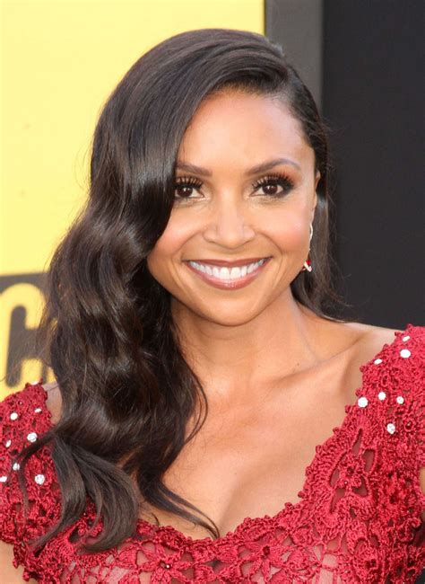 danielle nicolet how much is she worth