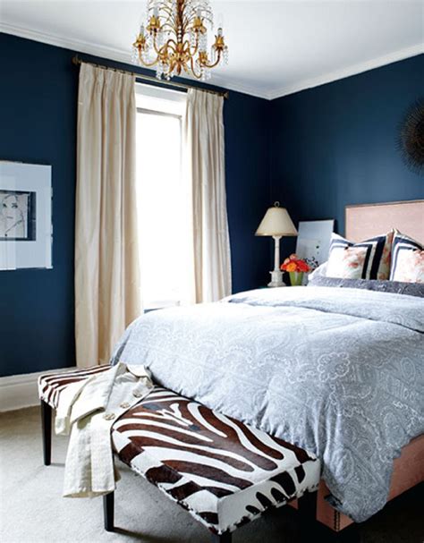 30 Romantic Cozy Master Bedroom Decorating Ideas 2019 7 Dark blue
