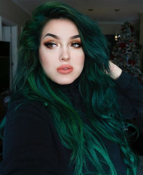 Dark Green Hair: A Bold And Trendy Look In 2023
