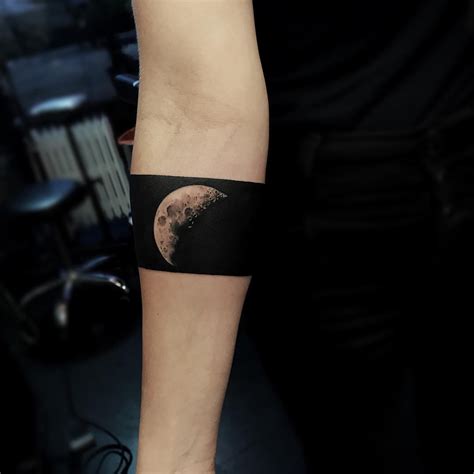 Inspiring Dark Side Of The Moon Tattoo Shop Ideas