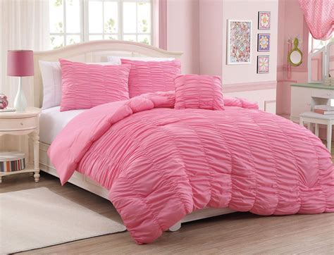 Dark Pink Bedding