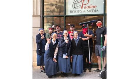 daughters of st paul bookstore