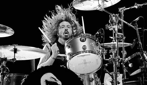 Dave Grohl's Unique Style Of Rock Drumming - Drumhead Authority