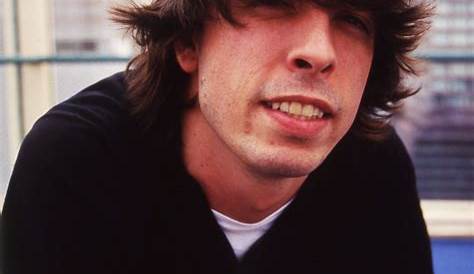 dave grohl with short hair... Foo Fighters Dave Grohl, Foo Fighters