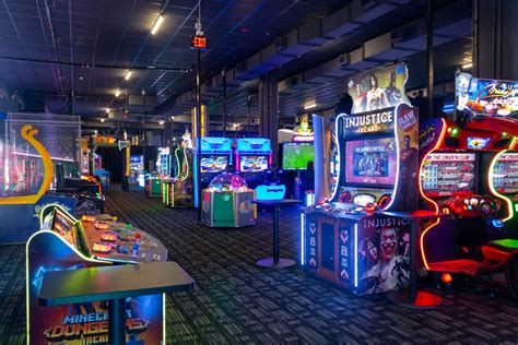 dave and busters lynnwood games
