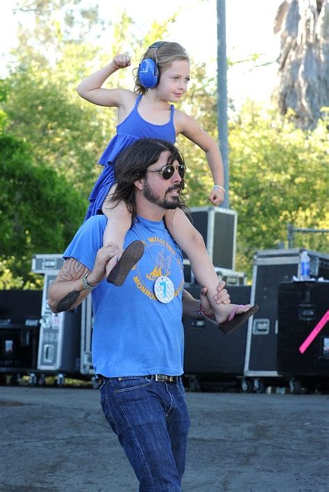 dave grohl and kid on stage