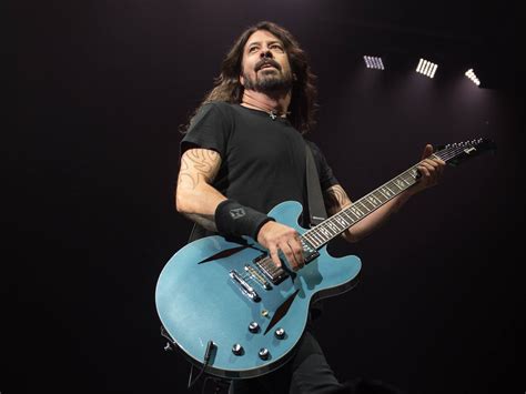 dave grohl guitar 335