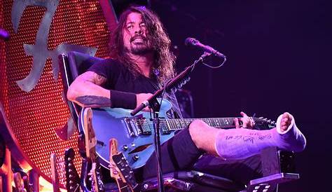 Video: Dave Grohl falls off stage, breaks his leg, continues to perform