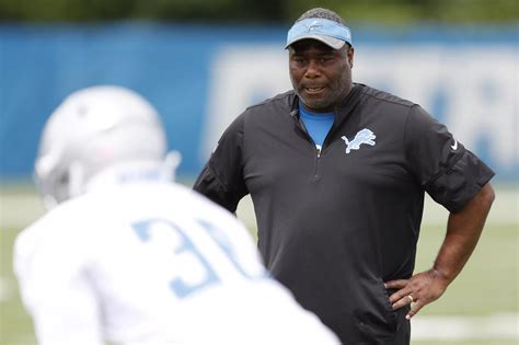 Detroit Lions RB coach David Walker steps down from coaching career