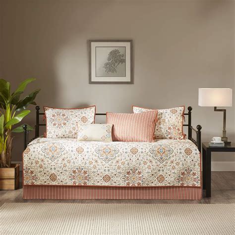 Daybed Comforter Sets