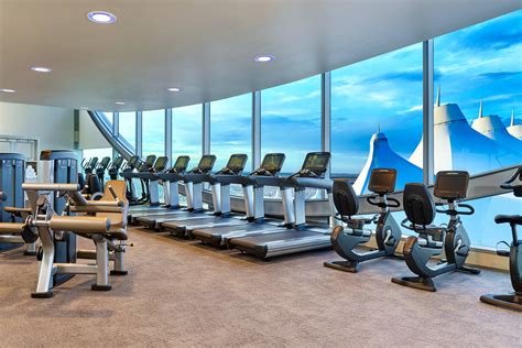 dca airport hotels with fitness center