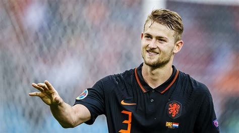 de ligt age