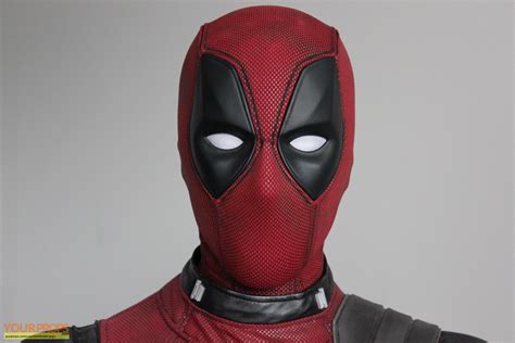 deadpool with the mask