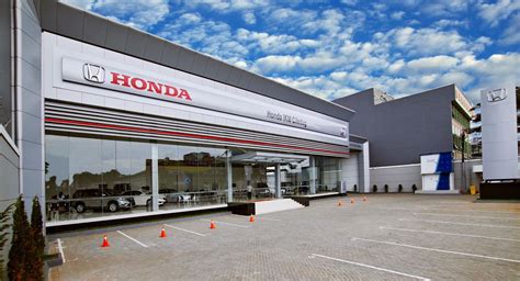 Dealer Motor Honda Ciledug