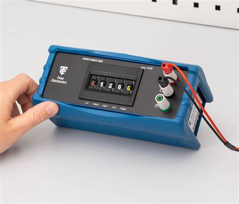 Decade Capacitance Box 1070