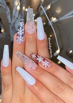 December Acrylic Nail Designs: The Perfect Way To Glam Up Your Look