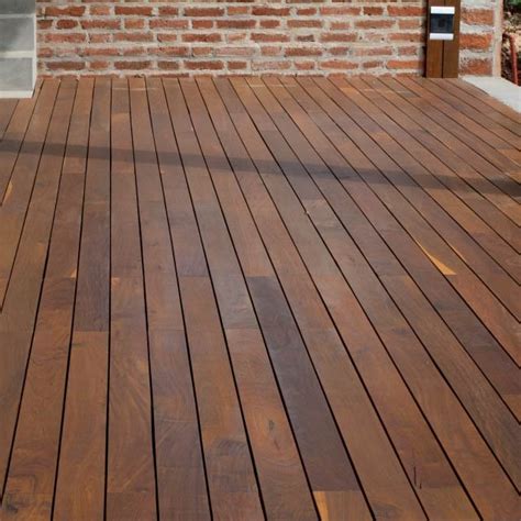 Deck De Madera Guayubira