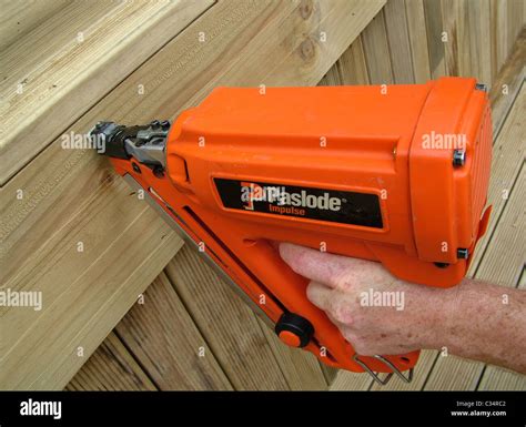 deck nail gun