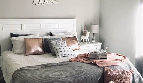 Bedroom chic Grey and pink Christmas decor Habitación gris