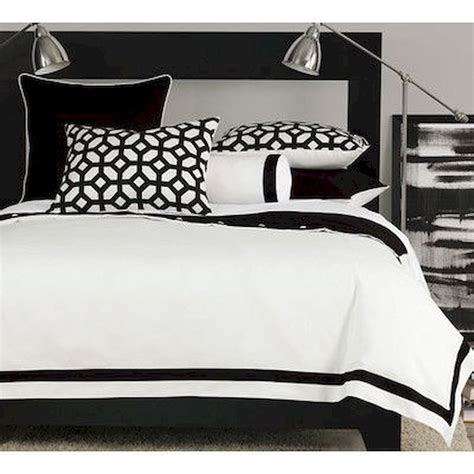 Decorating A Bedroom With Black And White Bedding